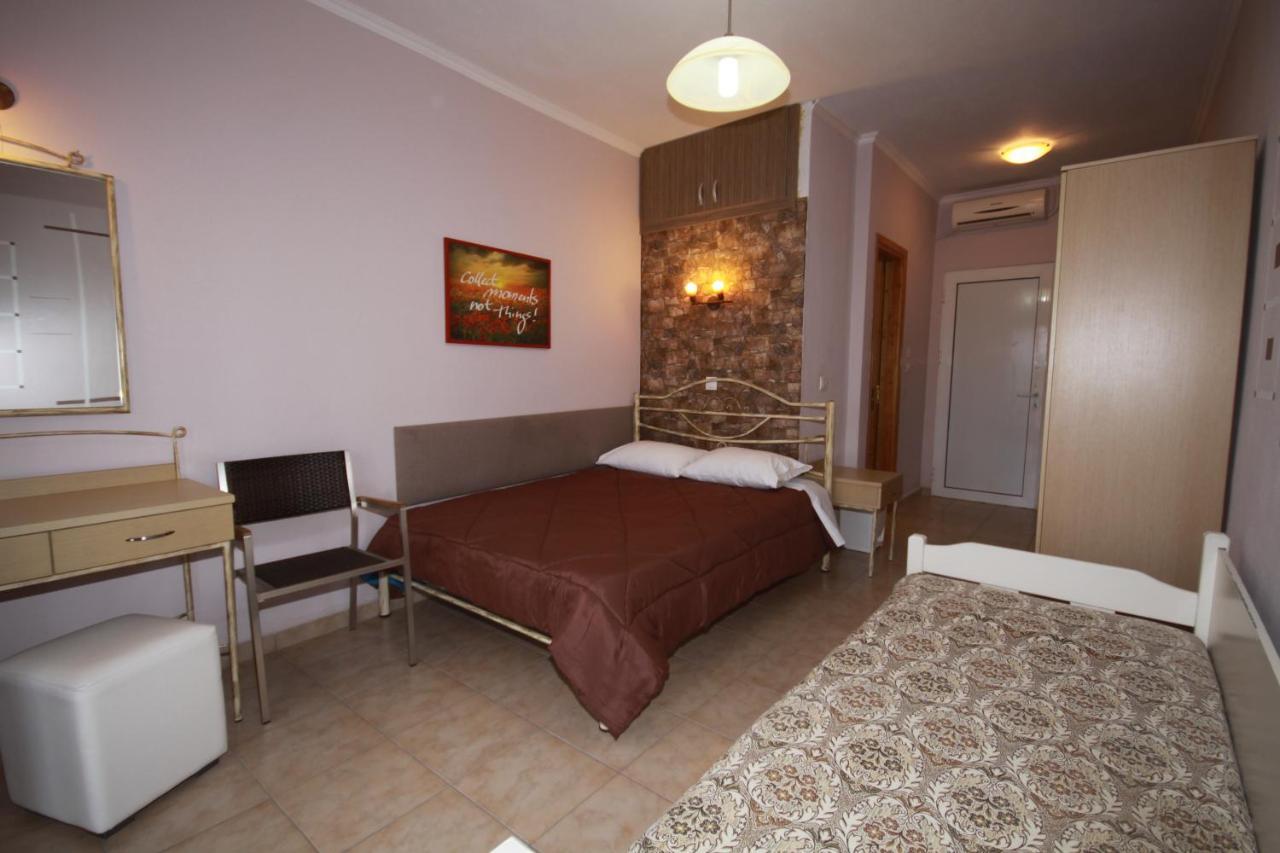 Zephyros Rooms Ormos Panagias Buitenkant foto